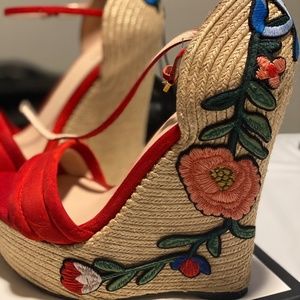 Gucci Red Pumps